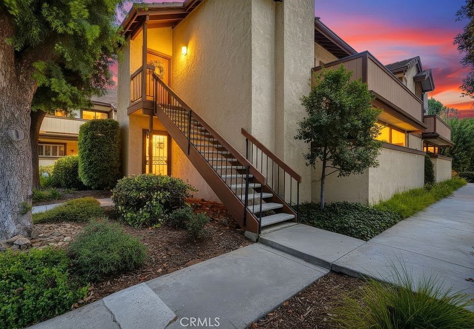 1st image of 640 N Brea Blvd APT 68