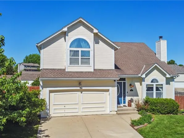 1328 NE Grand Ave, Lees Summit, MO 64086