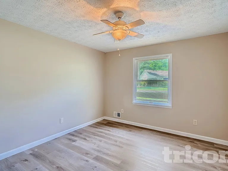 590 Clubland Cir SE — Photo 8