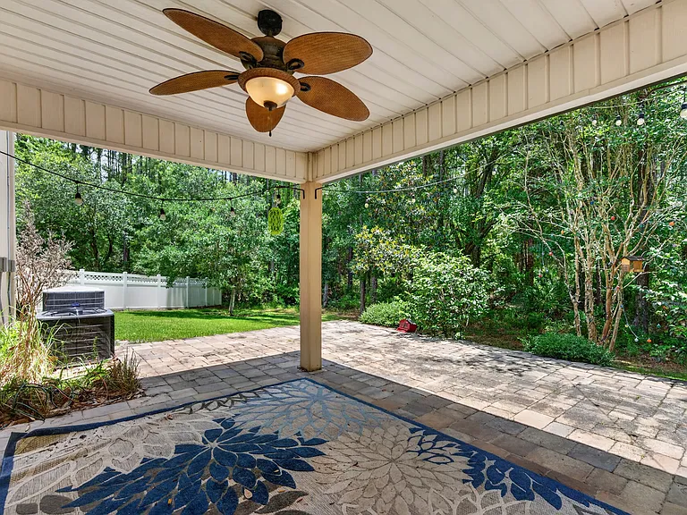 112 Kildrummy Ct — Photo 42