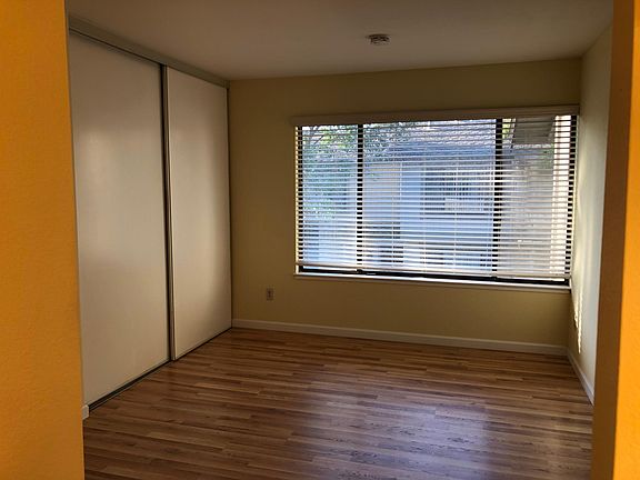 4th image of 4935 Flat Rock Cir