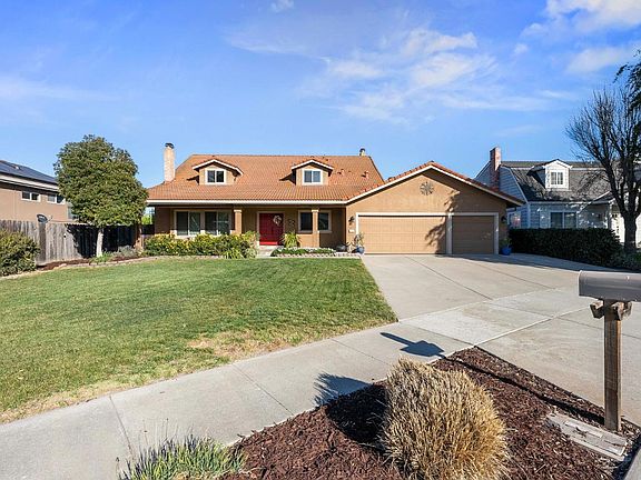 4th image of 9180 Crest Hill Ct