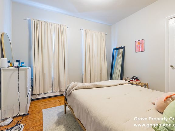 3rd image of 853 E 1st St Floor 2