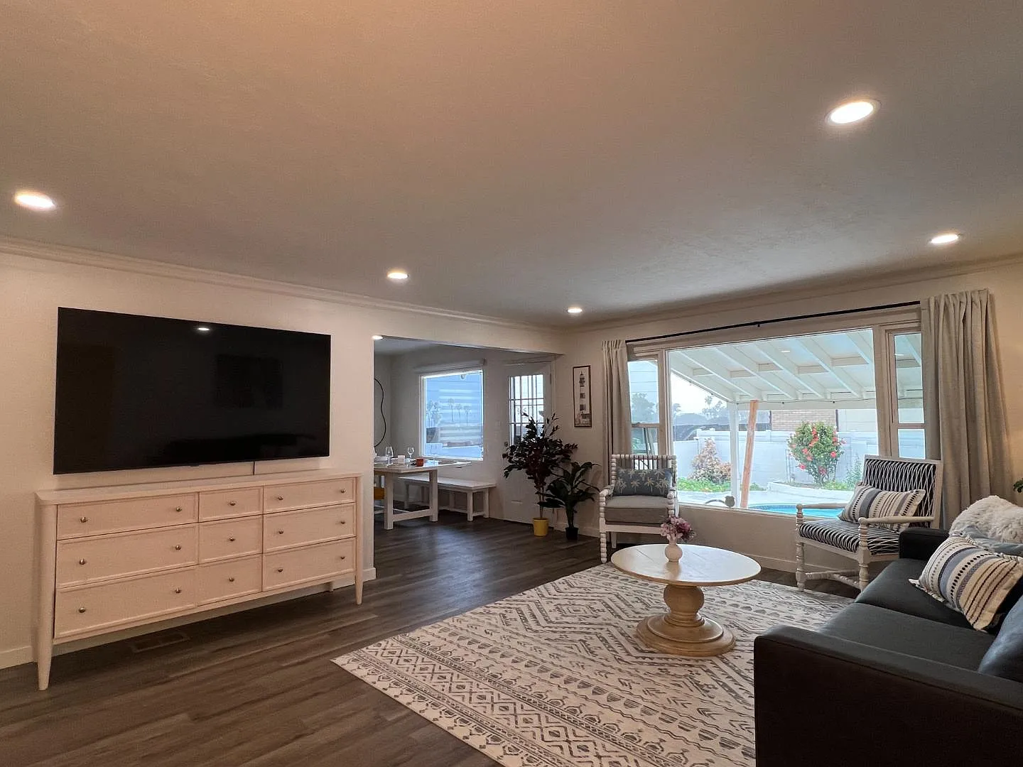 1404 Lieta St — Photo 4