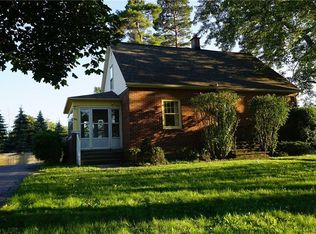 9575 Clarence Center Rd, Clarence Center, NY 14032