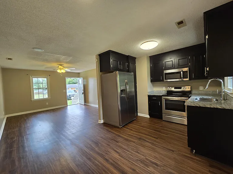 110 Frost Wood Ct — Photo 4