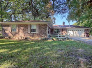 3155 Crandall Rd, Howell, MI 48855