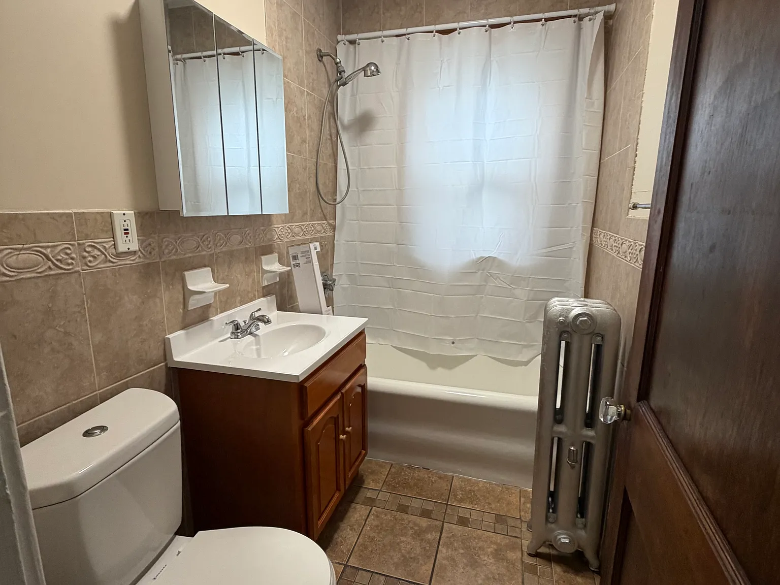 2 bed, 1150 sqft, $2,700 — Photo 4