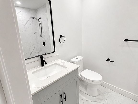 2nd image of 81 Curtis St #4