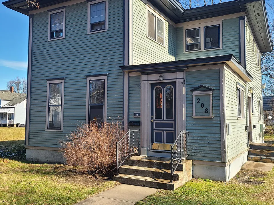 208 Elm St #3