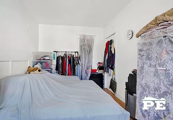 5th image of 8793 17th Ave