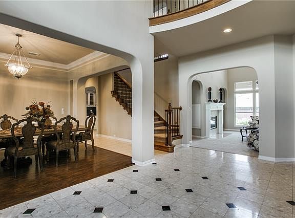 3rd image of 3206 Walker Dr