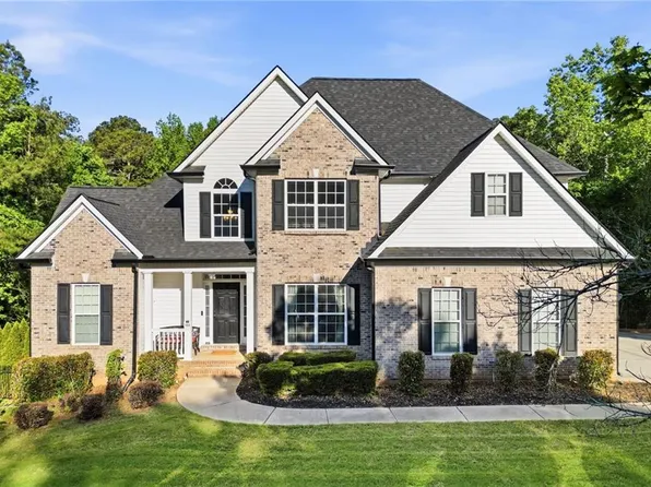 460 Persimmon Dr, Sharpsburg, GA 30277