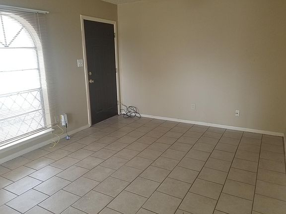 3rd image of 3021 Sycamore Ave APT 1