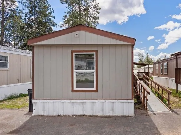 840 W 1st St Trailer 24, Cheney, WA 99004
