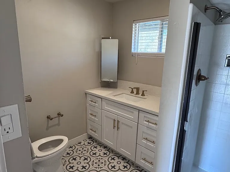 220 W Cherry Ave — Photo 19
