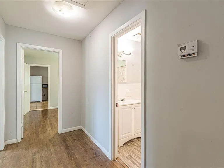 350 Brooks Ave SW — Photo 22