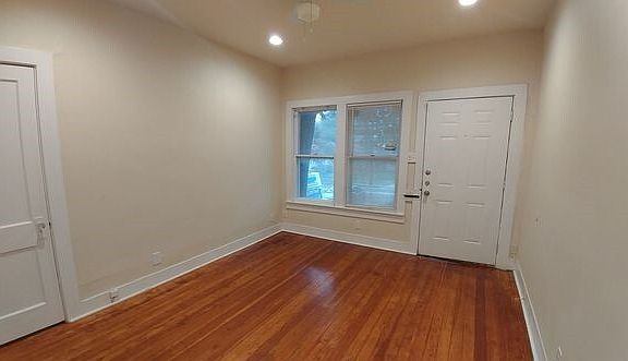 5th image of 821 W Woodlawn Ave APT 2