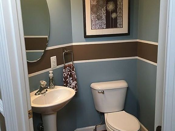4th image of 18 Wash House Cir