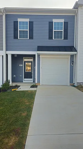 83 Clifton Mnr Photo 1