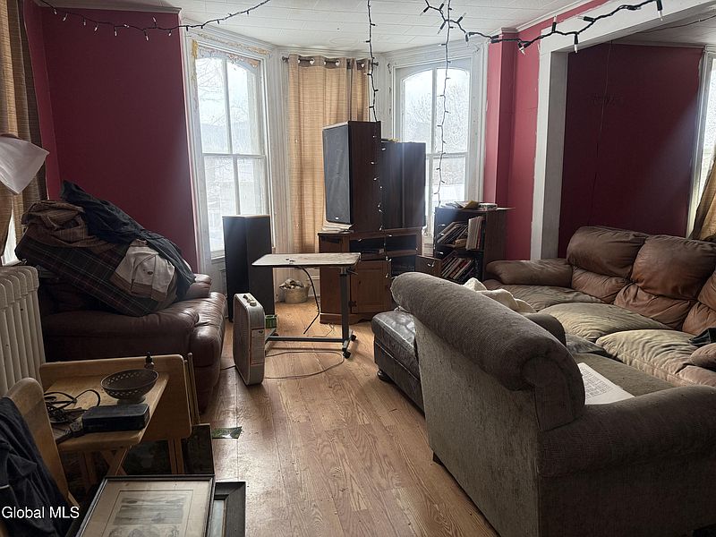 5th image of 16 Wheeler Avenue