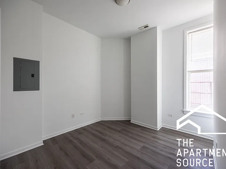 2022 S Throop St #2W — Photo 11