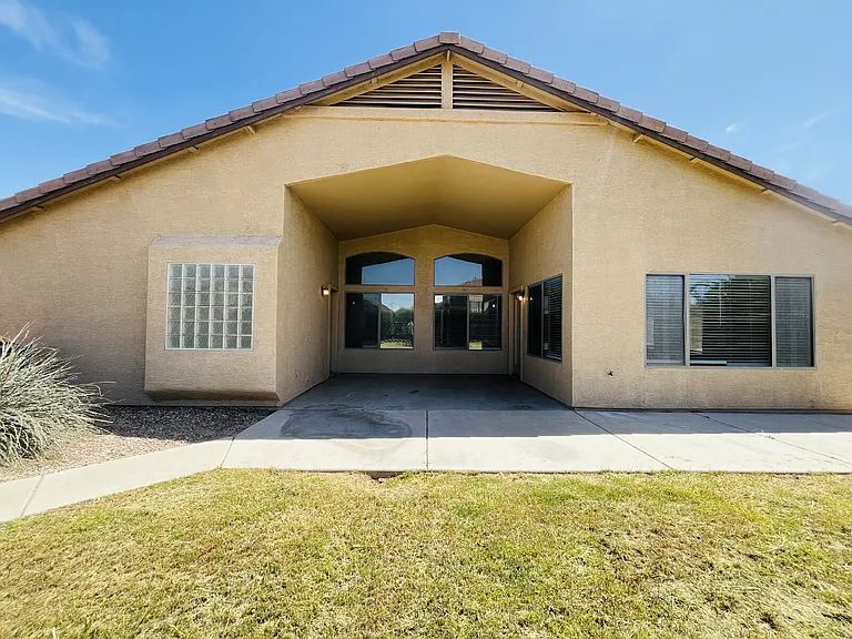 8202 S 47th Ave — Photo 30
