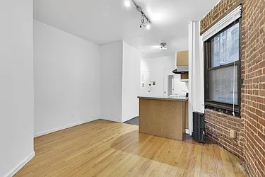 Rented by Cooper & Cooper Real Estate