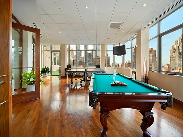 30 West 63rd Street image 17 of 18