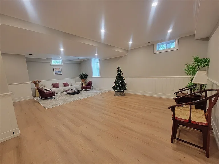 86 Parker Rd — Photo 19