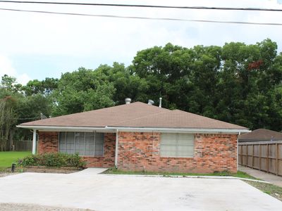 121 Mary Ln, Bacliff, TX, 77518