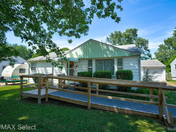 1484 Ronnie St, Flint, MI 48507