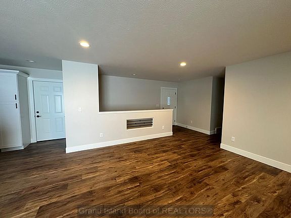 2nd image of 525 7th St