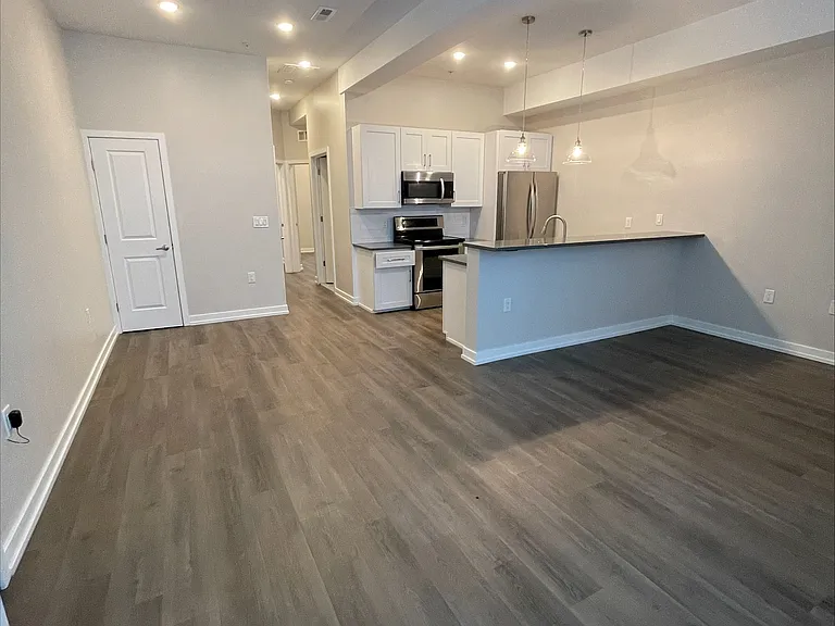1342 N Marston St — Photo 15