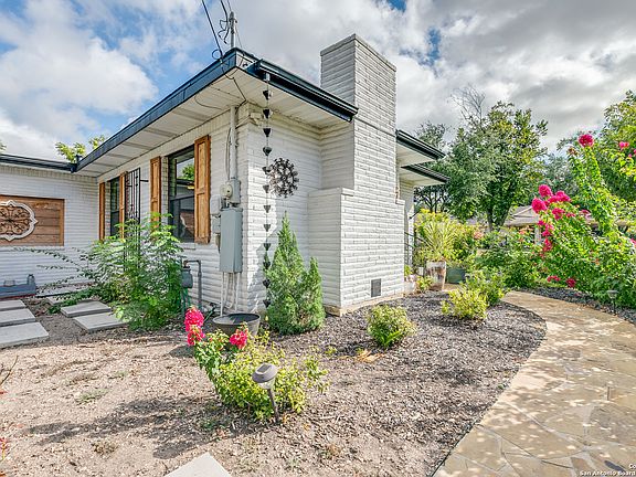 5th image of 715 Oakwood Dr