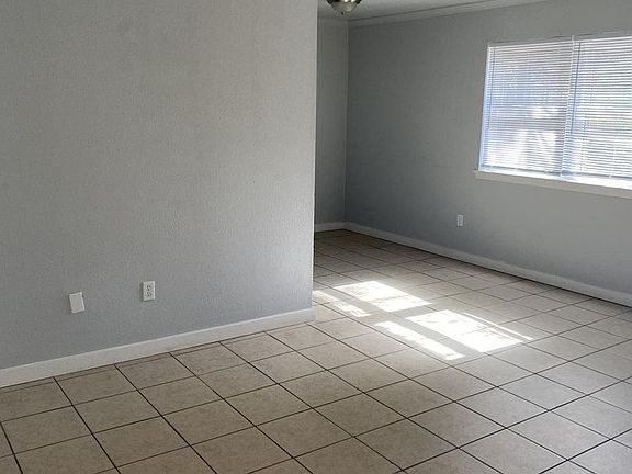 3rd image of 56 Whitmar Dr APT 24