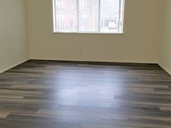 4th image of 2144 Yale Ave APT 2