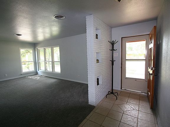 3rd image of 655 Cave Ln