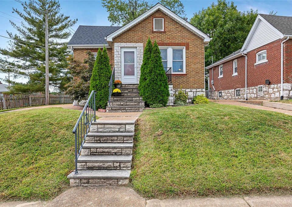 1st image of 7939 Pembroke Dr