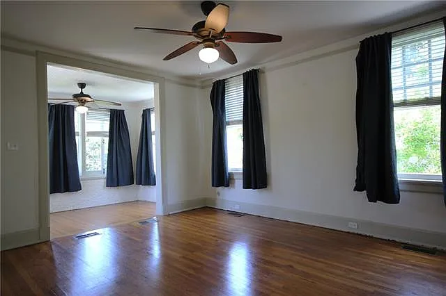 537 Broadway St — Photo 11