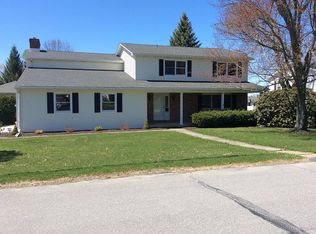 303 Grayson Dr #L-33, Clarks Green, PA 18411
