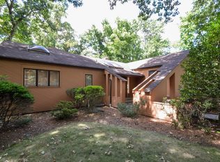 6 Hamilton Dr S, North Caldwell, NJ 07006
