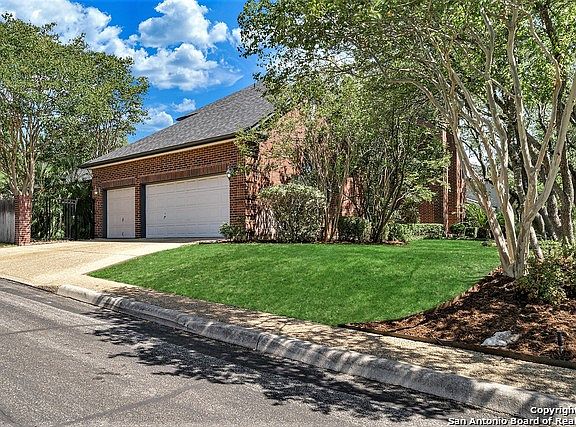 3rd image of 15 Inwood Canyon Dr
