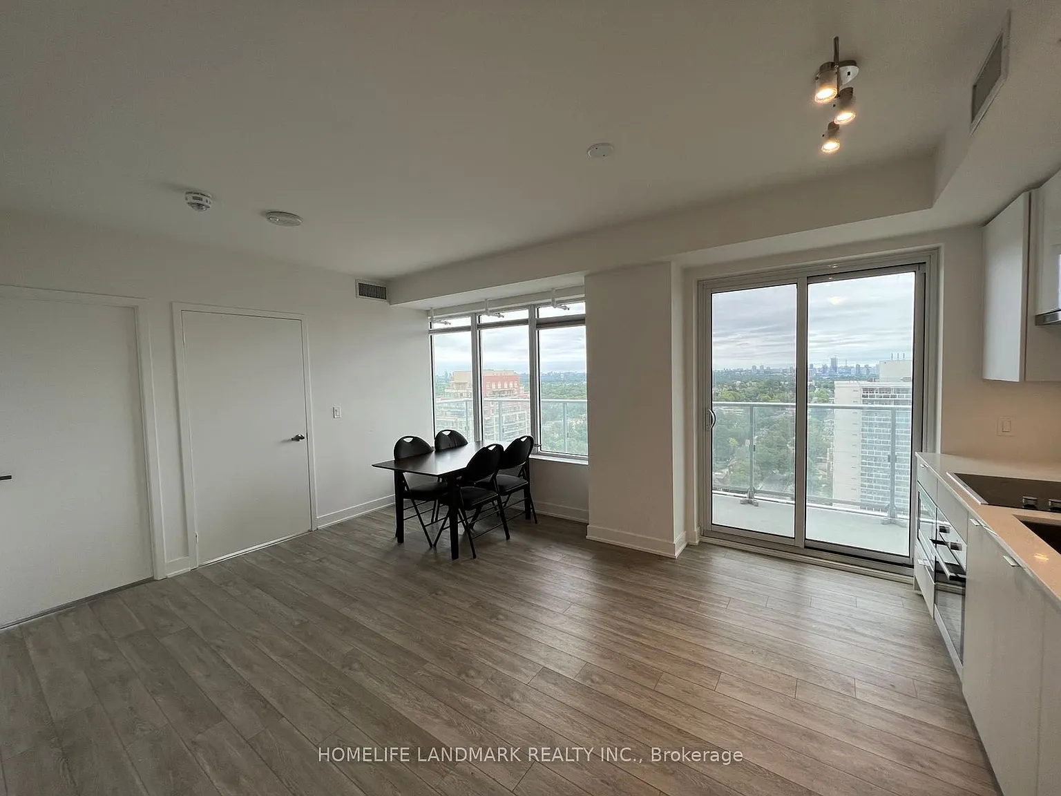 2 bed, $2,850 — Photo 2
