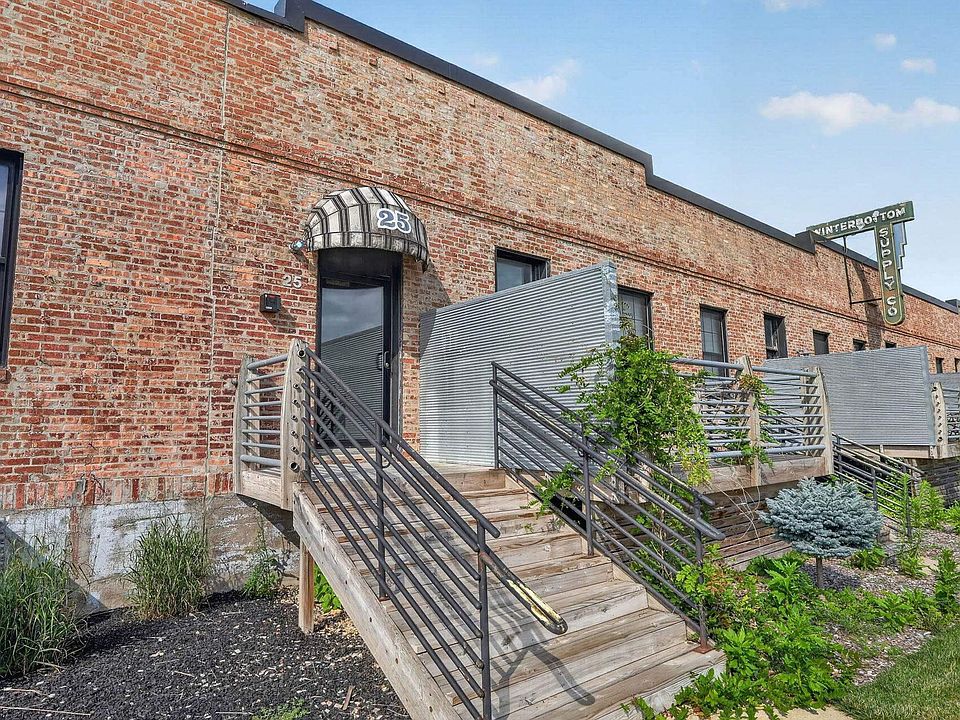 1st image of 25 W Commercial St APT 10
