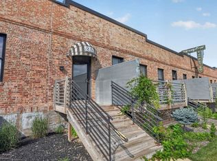 25 W Commercial St APT 10, Waterloo, IA 50701