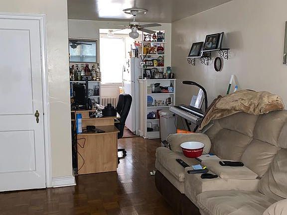 5th image of 509 N Pleasant Pl