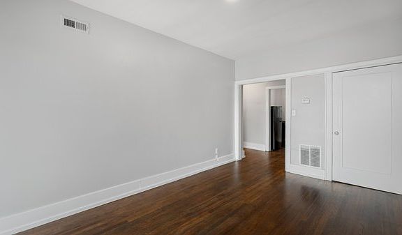 3rd image of 2175 Morrell St #7