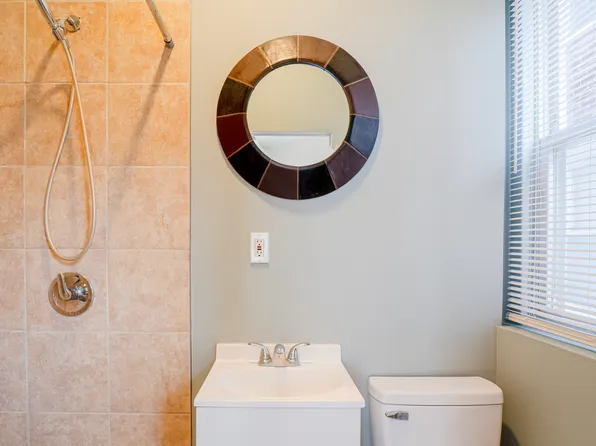 908 N 41st St #2R, Philadelphia, PA 19104