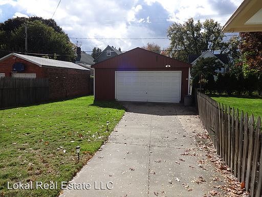 5th image of 1905 Willowdale Ave